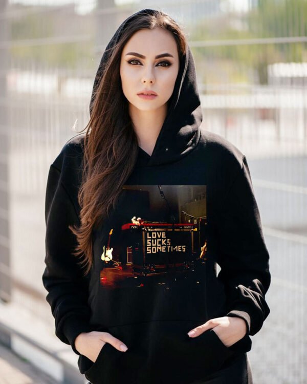 sudadera negra mujer demo