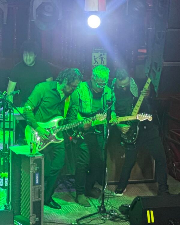 DOGS TRIBUTO A PINK FLOYD